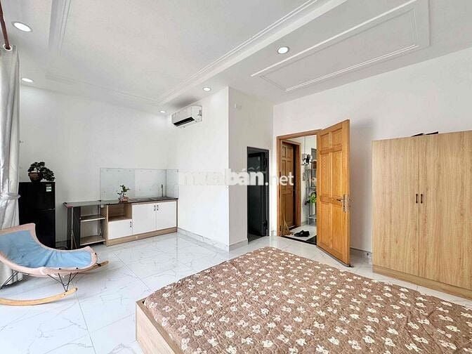 CHO THUÊ PHÒNG TRỌ QUẬN 10, BAN CÔNG, ĐẦY ĐỦ NỘI THẤT GẦN VẠN HẠNH MAL