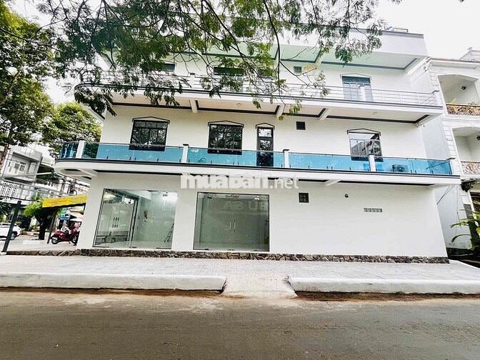 Nhà góc 2 mặt tiền đường Nguyễn Hiền | Bố trí trống suốt