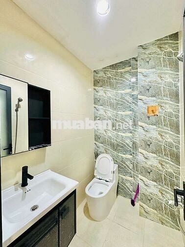 Cho thuê nhà phố Mới Đẹp, 5pn 3wc, Hẻm 1/ Bùi Quang Là P12 Gò vấp