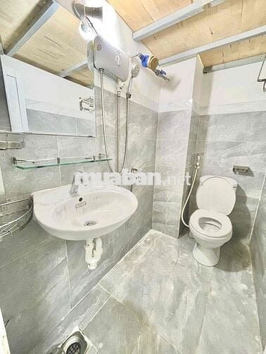 Hình thật phòng thật, uy tín, chính chủ - Đi bộ qua IUH Cs3