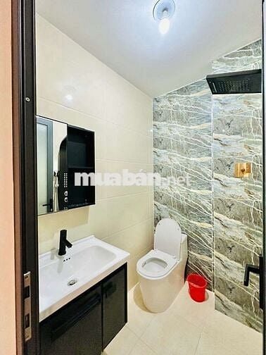 Cho thuê nhà phố Mới Đẹp, 5pn 3wc, Hẻm 1/ Bùi Quang Là P12 Gò vấp