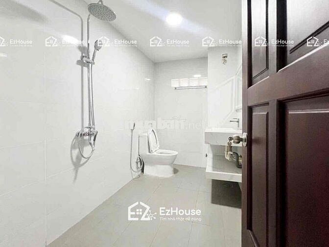 Mặt tiền DƯƠNG QUẢNG HÀM GÓC NGÃ 3