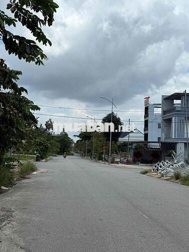 Bán đất 133m ngang 6x23 Tại Tân Đông Hiệp- Hồ Chí Minh