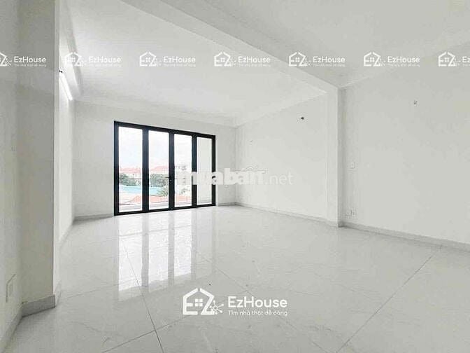 Mặt tiền DƯƠNG QUẢNG HÀM GÓC NGÃ 3