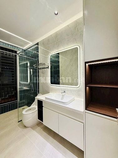 Ngay Hoàng Hoa Thám giá 5tỷ920 75m2, Bình Thạnh gần trường học HXH SHR