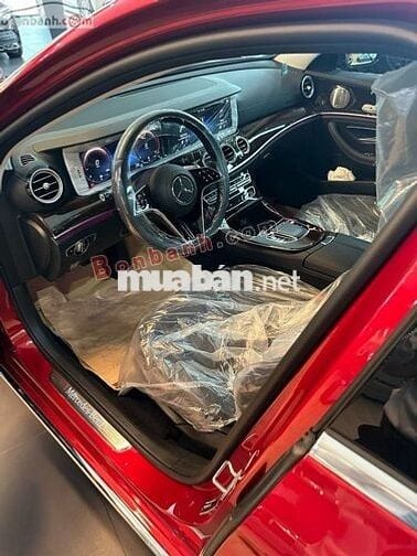 Mercedes Benz E200 Exclusive 2023 - 2 Tỷ 390 Triệu