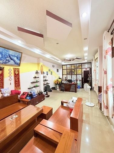 VIP MTKD TRẨN HƯNG ĐẠO 400m2 sàn 6 Tấm BTCT - Giá rẻ