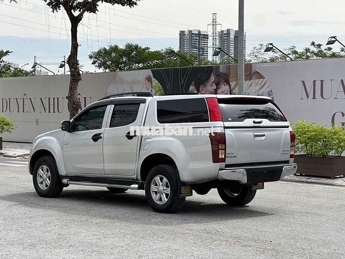 Isuzu Dmax 2.5AT 4x2 nổi tiếng bền tiết kiệm đẹp