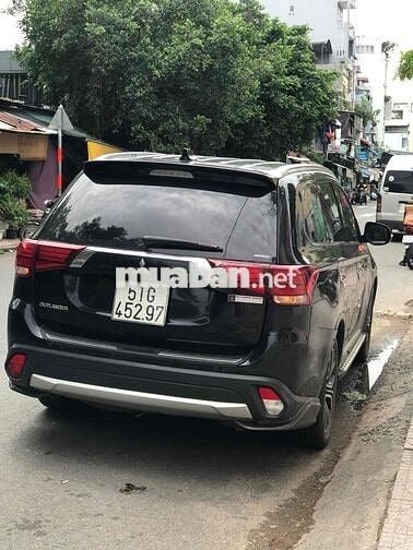 Mitsubishi Outlander 2017 2.4 CVT - 100000 km