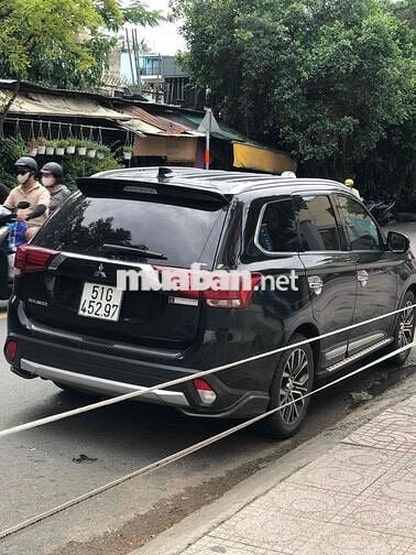 Mitsubishi Outlander 2017 2.4 CVT - 100000 km