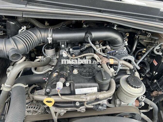 Toyota Innova 2016 2.0V mầu đồng ánh kim rất đẹp