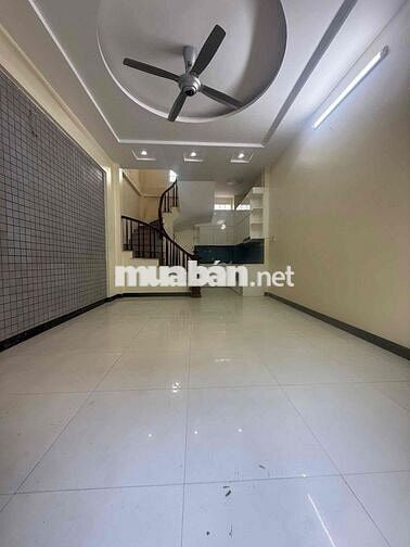 BÁN NHÀ ĐẠI TỪ NGÕ TO THÔNG GẦN HỒ LINH ĐÀM DT34m2*5 Tầng*4 Phòng Ngủ