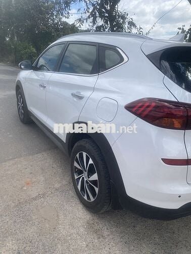Hyundai Tucson 2021 2.0 AT Tiêu chuẩn - 51666 km