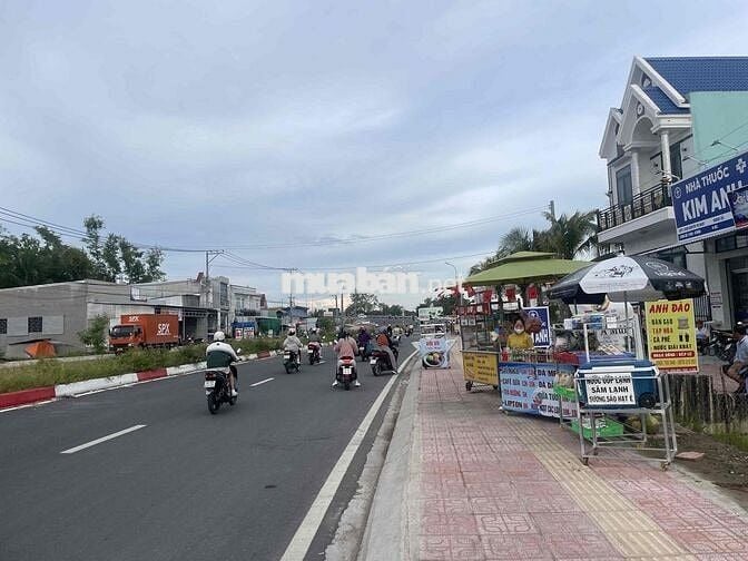 Bán nền mặt tiền lộ nhựa liền kề khu công nghiệp hoàng quân cách QL54