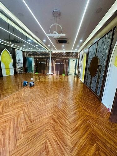 Cho Thuê Nhà Mặt Tiền Trần Hưng Đạo, NCT, Quận 1