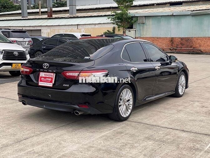 Toyota Camry 2021 2.5Q - 79000 km