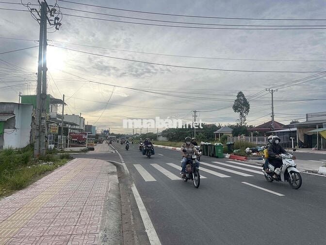 Bán nền mặt tiền lộ nhựa liền kề khu công nghiệp hoàng quân cách QL54