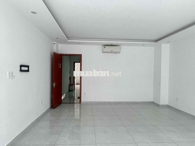 Nguyên sàn lầu 2 mới Cityland 100m2 (2 phòng) chỉ 10,5 triệu.