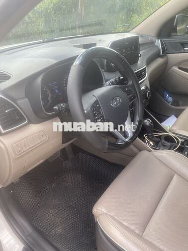 Hyundai Tucson 2021 2.0 AT Tiêu chuẩn - 51666 km