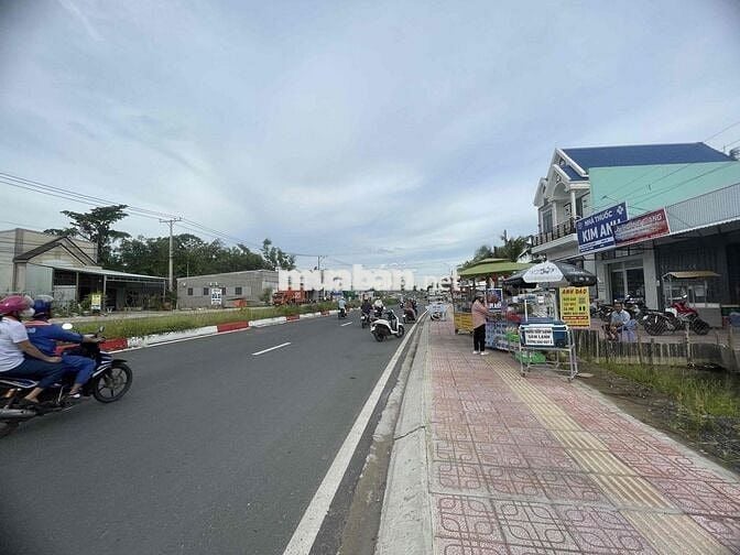 Bán nền mặt tiền lộ nhựa liền kề khu công nghiệp hoàng quân cách QL54