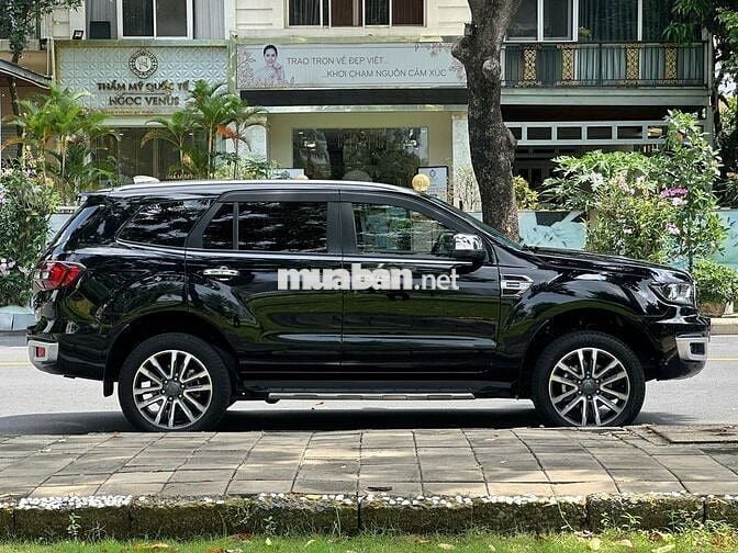 Everest Titanium 4x4 2022, 1 Chủ, Full BD Hãng