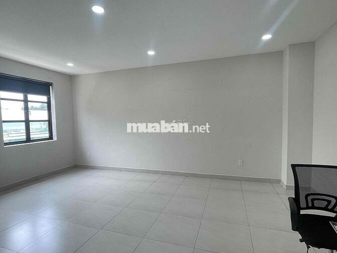 Nguyên sàn lầu 2 mới Cityland 100m2 (2 phòng) chỉ 10,5 triệu.