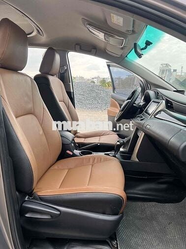 Toyota Innova 2016 2.0V - 83000 km