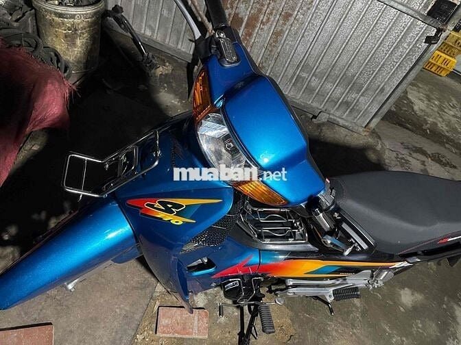 Cần bán 2 em wave110 thái và rim thái 100 đời cao.