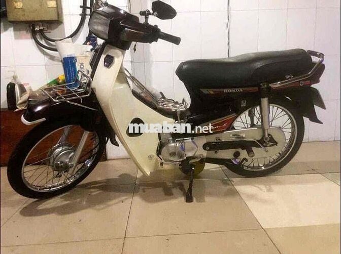 Cần bán 2 em wave110 thái và rim thái 100 đời cao.