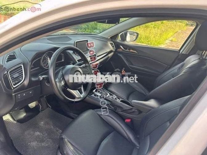 Mazda 3 1.5 AT 2016
