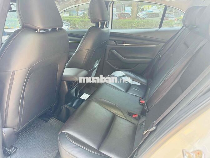 Mazda 3 2023 1.5L Luxury