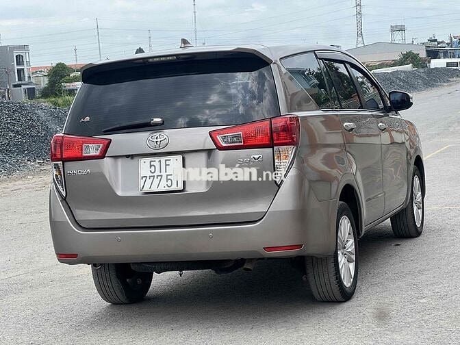Toyota Innova 2016 2.0V - 83000 km