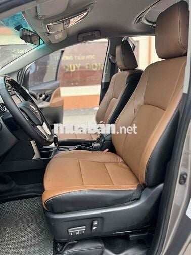 Toyota Innova 2016 2.0V - 83000 km