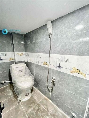 CHO THUÊ PHÒNG MỚI - GÁC CAO ĐỨNG ĐƯỢC - THOÁNG MÁT NẰM NGAY TRUNG TÂM