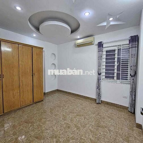 Bán Nhà Phân Lô Hoàng Hoa Thám- 45m - 5 Phòng Ngủ - Full Nội Thất