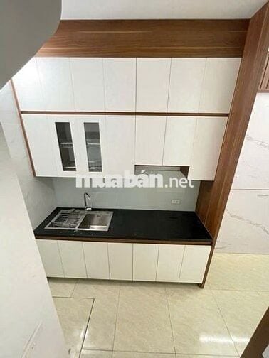 Bán nhà Nghĩa Dũng, dân xây 5 tầng, 20m2, 5.7tỷ