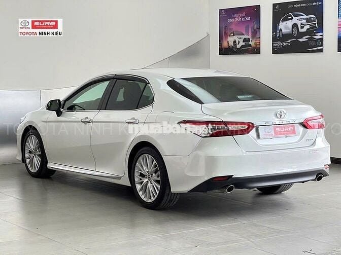 Toyota Camry 2.5Q 2020 - 32.000 km