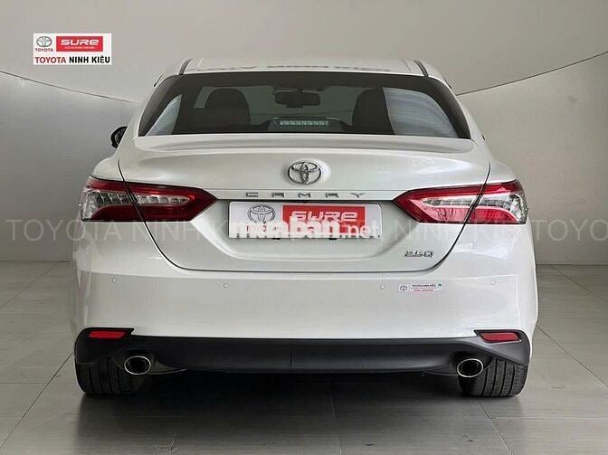 Toyota Camry 2.5Q 2020 - 32.000 km