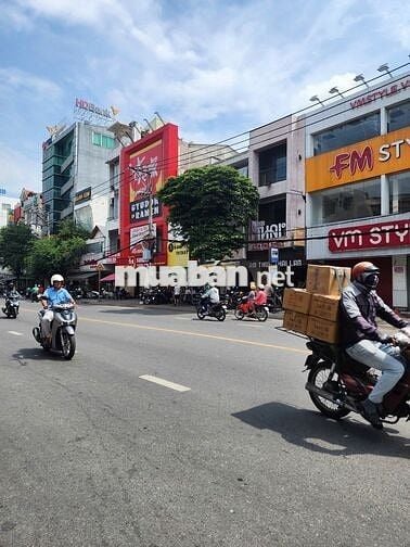 Mặt Tiền Nguyễn Gia Trí ( D2 ) - 4 x 20m - Trệt, 3 lầu - Giá: 70 Triệu