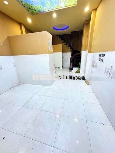 Nhà thuê Mặt Tiền Hoàng Xuân Nhị. Quận Tân Phú (2pn,2wc) Dtsd 96m2