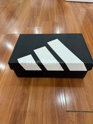 Cần pass lại giày adidas chính hãng