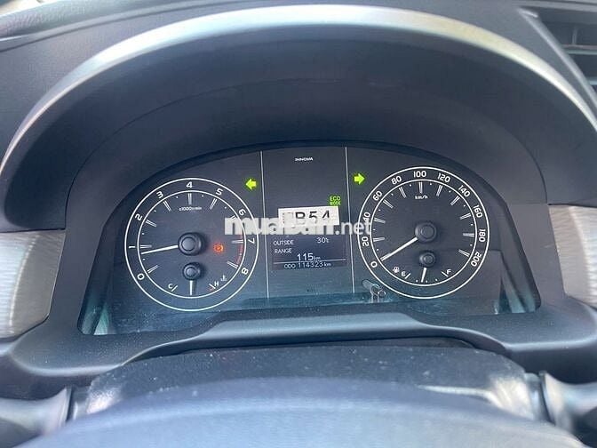 Toyota Innova 2020 E 2.0 MT - 114000 km