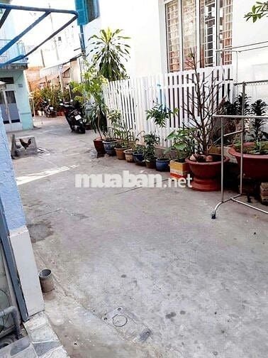 Nhà trệt lầu có nội thất hẻm Võ Thị Sáu