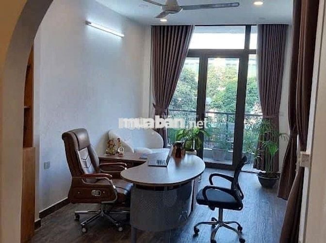 🏡  CHO THUÊ NHÀ MT NGUYỄN MINH HOÀNG_8X20M_TRỆT 3 LẦU, KHU VĂN PHÒNG