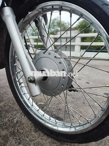 Xe máy SYM Angela màu trắng đỏ