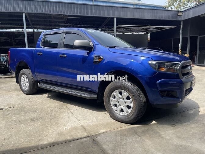 Ranger 2017 XLS 4x2 MT - xanh Koban nhập Thái