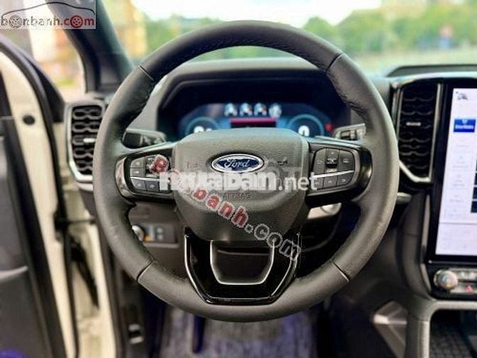 Ford Everest Titanium 2.0L 4x2 AT 2022