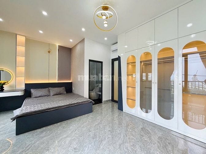 ⭐️Nhà 3 Lầu DT:5,5x11m, tuyệt đẹp Cao cấp hẻm Bùi Quang Là, P12.