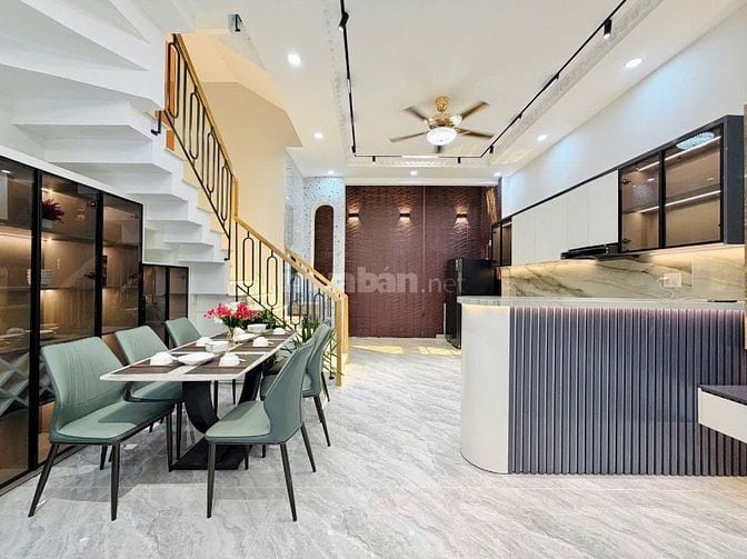 ⭐️Nhà 3 Lầu DT:5,5x11m, tuyệt đẹp Cao cấp hẻm Bùi Quang Là, P12.