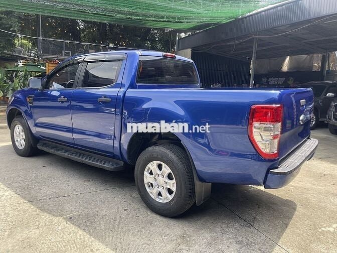 Ranger 2017 XLS 4x2 MT - xanh Koban nhập Thái